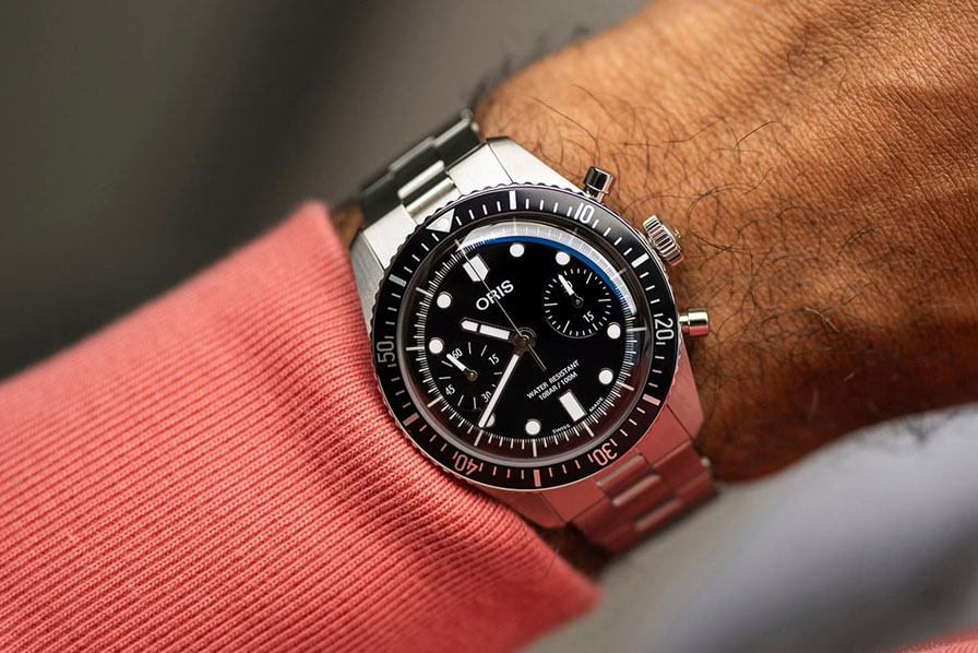 Oris Divers Sixty-Five Chronograph verde oceánico, disponible en DeMaio Joyería